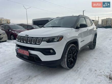 Білий Джип Compass, об'ємом двигуна 2 л та пробігом 30 тис. км за 21000 $, фото 1 на Automoto.ua