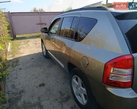 Бежевый Джип Компас, объемом двигателя 2.4 л и пробегом 285 тыс. км за 6800 $, фото 1 на Automoto.ua