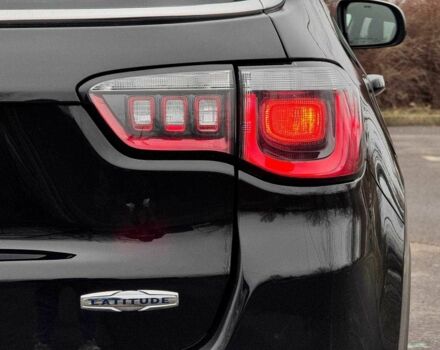 Черный Джип Компас, объемом двигателя 0 л и пробегом 97 тыс. км за 344 $, фото 6 на Automoto.ua