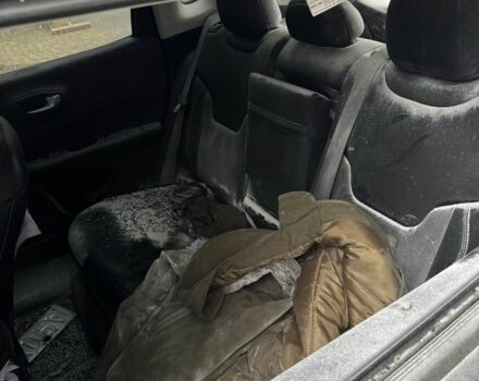 Черный Джип Компас, объемом двигателя 2.4 л и пробегом 117 тыс. км за 5000 $, фото 6 на Automoto.ua