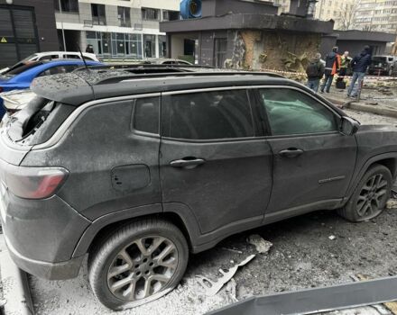 Черный Джип Компас, объемом двигателя 2.4 л и пробегом 117 тыс. км за 5000 $, фото 2 на Automoto.ua