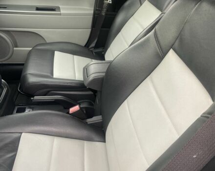 Джип Compass 2007 у Харкові на Automoto.ua Чорний Джип Compass, об'ємом двигуна 2 л та пробігом 210 тис. км за 4700 $, фото 5 на Automoto.ua