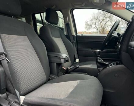 Чорний Джип Compass, об'ємом двигуна 2.14 л та пробігом 185 тис. км за 10900 $, фото 9 на Automoto.ua