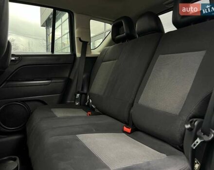 Чорний Джип Compass, об'ємом двигуна 2.14 л та пробігом 185 тис. км за 10900 $, фото 12 на Automoto.ua