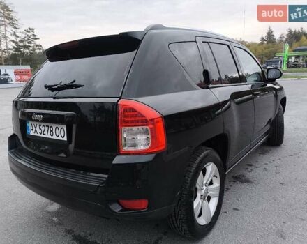 Черный Джип Компас, объемом двигателя 2.36 л и пробегом 195 тыс. км за 13000 $, фото 10 на Automoto.ua