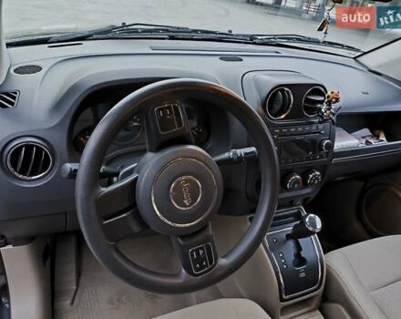 Черный Джип Компас, объемом двигателя 2.36 л и пробегом 195 тыс. км за 13000 $, фото 9 на Automoto.ua