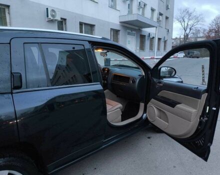 Чорний Джип Compass, об'ємом двигуна 2.4 л та пробігом 196 тис. км за 9300 $, фото 3 на Automoto.ua