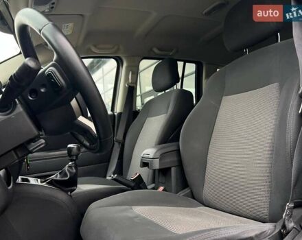 Чорний Джип Compass, об'ємом двигуна 2.14 л та пробігом 185 тис. км за 10900 $, фото 19 на Automoto.ua