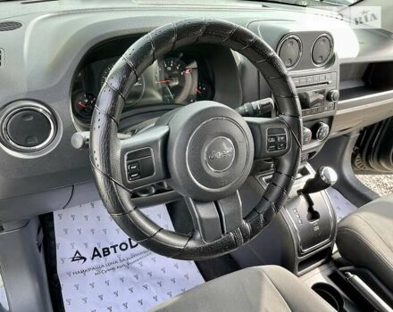Чорний Джип Compass, об'ємом двигуна 2.4 л та пробігом 262 тис. км за 7899 $, фото 16 на Automoto.ua
