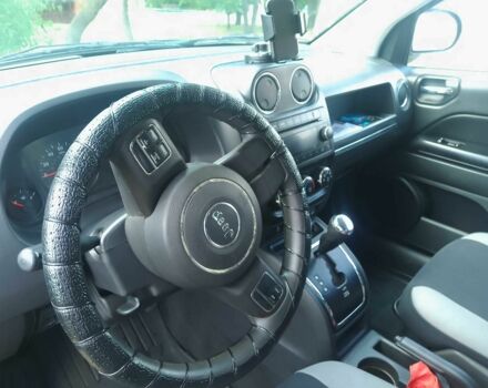 Черный Джип Компас, объемом двигателя 2 л и пробегом 210 тыс. км за 9000 $, фото 3 на Automoto.ua