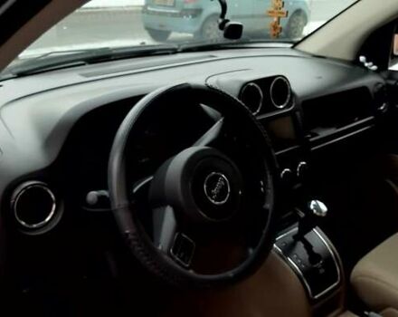 Черный Джип Компас, объемом двигателя 2.36 л и пробегом 311 тыс. км за 9670 $, фото 6 на Automoto.ua