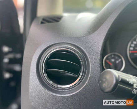 Чорний Джип Compass, об'ємом двигуна 2.2 л та пробігом 223 тис. км за 12200 $, фото 12 на Automoto.ua