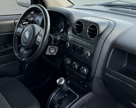 Чорний Джип Compass, об'ємом двигуна 2.36 л та пробігом 175 тис. км за 8650 $, фото 34 на Automoto.ua