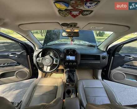 Черный Джип Компас, объемом двигателя 2.14 л и пробегом 270 тыс. км за 10000 $, фото 16 на Automoto.ua