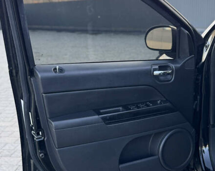 Чорний Джип Compass, об'ємом двигуна 2.36 л та пробігом 175 тис. км за 8650 $, фото 39 на Automoto.ua