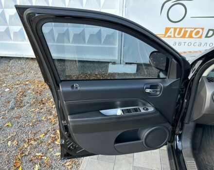 Черный Джип Компас, объемом двигателя 2.4 л и пробегом 266 тыс. км за 10990 $, фото 12 на Automoto.ua