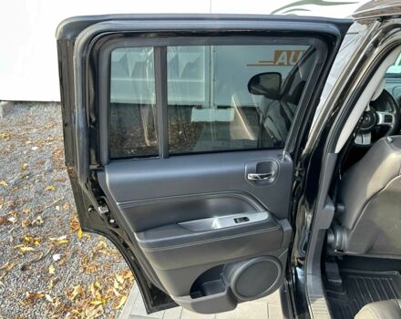 Черный Джип Компас, объемом двигателя 2.4 л и пробегом 266 тыс. км за 10990 $, фото 22 на Automoto.ua