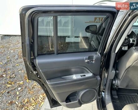 Черный Джип Компас, объемом двигателя 2.36 л и пробегом 266 тыс. км за 10990 $, фото 24 на Automoto.ua