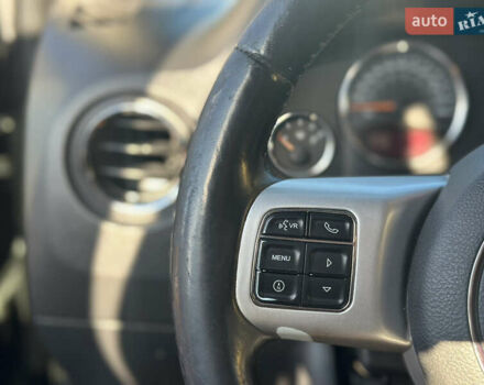 Черный Джип Компас, объемом двигателя 2.4 л и пробегом 176 тыс. км за 9400 $, фото 27 на Automoto.ua