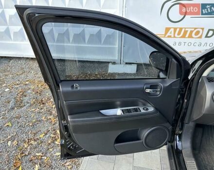 Черный Джип Компас, объемом двигателя 2.36 л и пробегом 266 тыс. км за 10990 $, фото 14 на Automoto.ua