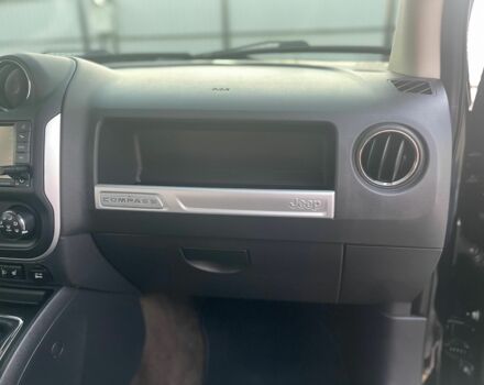 Чорний Джип Compass, об'ємом двигуна 2.2 л та пробігом 170 тис. км за 15096 $, фото 14 на Automoto.ua