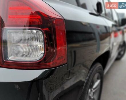 Чорний Джип Compass, об'ємом двигуна 2.4 л та пробігом 115 тис. км за 8990 $, фото 19 на Automoto.ua