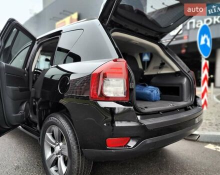Чорний Джип Compass, об'ємом двигуна 2.4 л та пробігом 115 тис. км за 8990 $, фото 14 на Automoto.ua