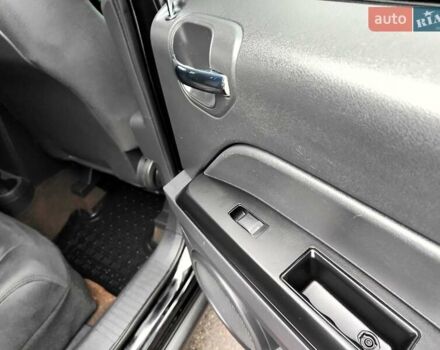 Чорний Джип Compass, об'ємом двигуна 2.4 л та пробігом 115 тис. км за 8990 $, фото 57 на Automoto.ua