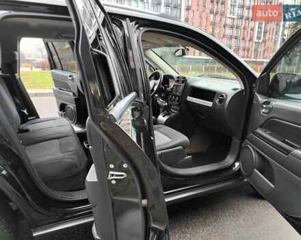 Чорний Джип Compass, об'ємом двигуна 2.4 л та пробігом 115 тис. км за 8990 $, фото 24 на Automoto.ua