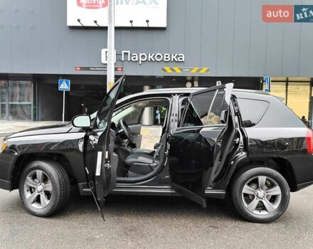 Чорний Джип Compass, об'ємом двигуна 2.4 л та пробігом 115 тис. км за 8990 $, фото 10 на Automoto.ua