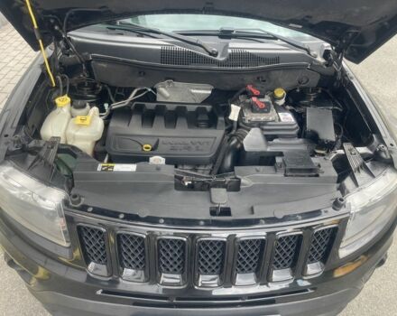 Черный Джип Компас, объемом двигателя 2.4 л и пробегом 180 тыс. км за 11200 $, фото 10 на Automoto.ua