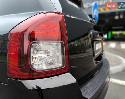 Чорний Джип Compass, об'ємом двигуна 2.4 л та пробігом 115 тис. км за 8990 $, фото 16 на Automoto.ua