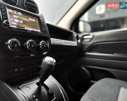 Чорний Джип Compass, об'ємом двигуна 2.4 л та пробігом 115 тис. км за 8990 $, фото 38 на Automoto.ua