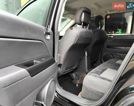 Чорний Джип Compass, об'ємом двигуна 2.4 л та пробігом 115 тис. км за 8990 $, фото 42 на Automoto.ua