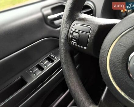 Чорний Джип Compass, об'ємом двигуна 2.4 л та пробігом 115 тис. км за 8990 $, фото 53 на Automoto.ua