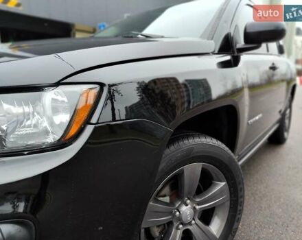 Чорний Джип Compass, об'ємом двигуна 2.4 л та пробігом 115 тис. км за 8990 $, фото 2 на Automoto.ua