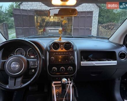 Черный Джип Компас, объемом двигателя 2.36 л и пробегом 176 тыс. км за 9500 $, фото 12 на Automoto.ua