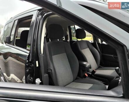 Чорний Джип Compass, об'ємом двигуна 2.4 л та пробігом 115 тис. км за 8990 $, фото 29 на Automoto.ua