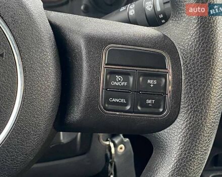 Чорний Джип Compass, об'ємом двигуна 2 л та пробігом 133 тис. км за 10290 $, фото 17 на Automoto.ua