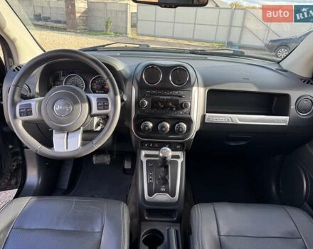 Джип Compass 2015 у Радивилове на Automoto.ua Чорний Джип Compass, об'ємом двигуна 2.36 л та пробігом 150 тис. км за 10300 $, фото 14 на Automoto.ua