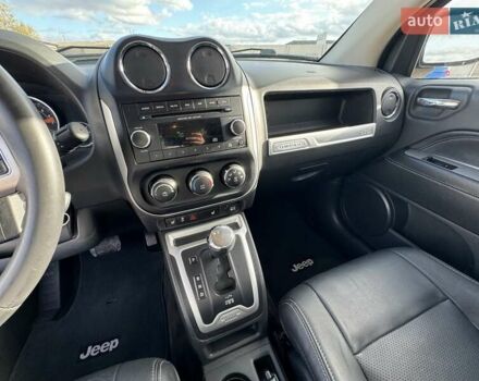 Джип Compass 2015 у Радивилове на Automoto.ua Чорний Джип Compass, об'ємом двигуна 2.36 л та пробігом 150 тис. км за 10300 $, фото 18 на Automoto.ua