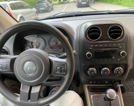 Чорний Джип Compass, об'ємом двигуна 2 л та пробігом 133 тис. км за 10000 $, фото 9 на Automoto.ua
