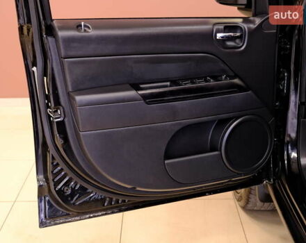 Черный Джип Компас, объемом двигателя 2.36 л и пробегом 121 тыс. км за 9900 $, фото 25 на Automoto.ua