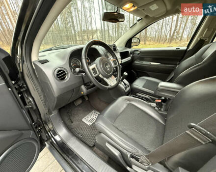 Черный Джип Компас, объемом двигателя 2.36 л и пробегом 211 тыс. км за 9350 $, фото 18 на Automoto.ua