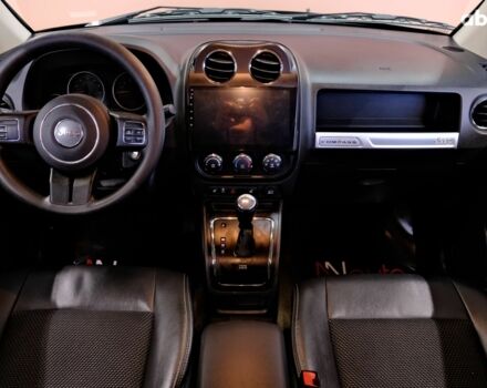 Черный Джип Компас, объемом двигателя 2.4 л и пробегом 121 тыс. км за 9900 $, фото 6 на Automoto.ua