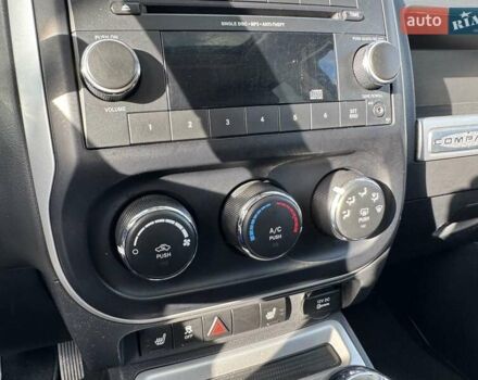 Джип Compass 2015 у Радивилове на Automoto.ua Чорний Джип Compass, об'ємом двигуна 2.36 л та пробігом 150 тис. км за 10300 $, фото 31 на Automoto.ua