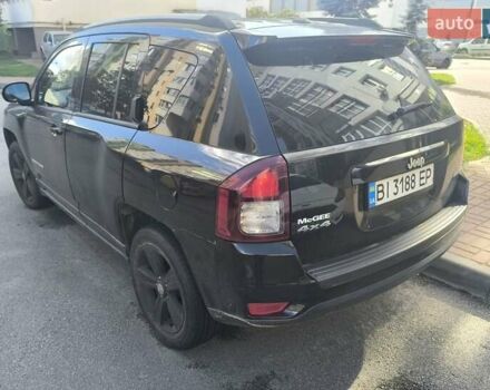 Черный Джип Компас, объемом двигателя 2.36 л и пробегом 167 тыс. км за 11999 $, фото 3 на Automoto.ua