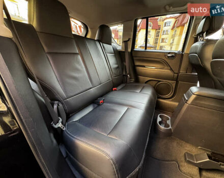 Черный Джип Компас, объемом двигателя 2 л и пробегом 129 тыс. км за 10900 $, фото 17 на Automoto.ua