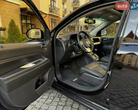 Черный Джип Компас, объемом двигателя 2 л и пробегом 129 тыс. км за 10900 $, фото 23 на Automoto.ua