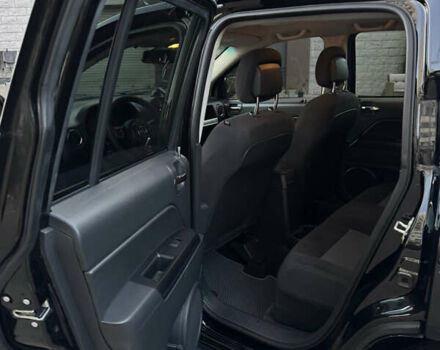 Черный Джип Компас, объемом двигателя 2.36 л и пробегом 121 тыс. км за 12000 $, фото 10 на Automoto.ua